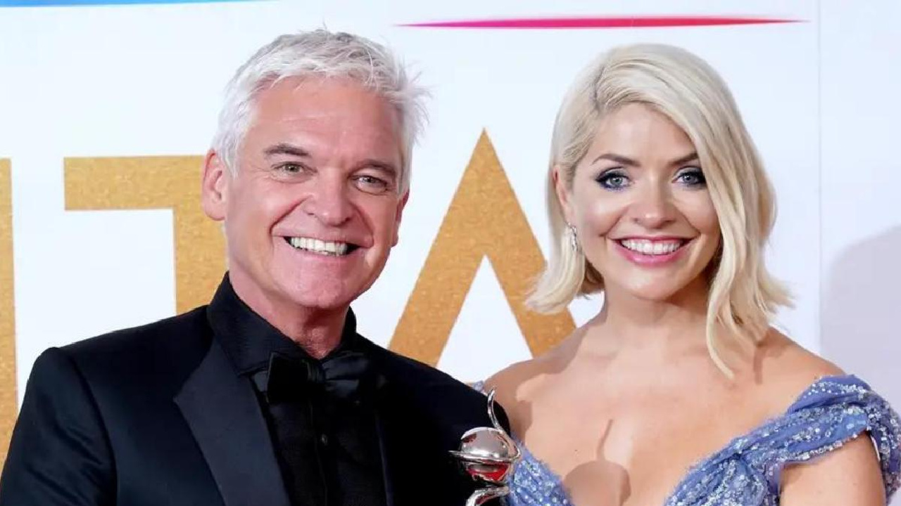 How Much Is Holly Willoughby Worth