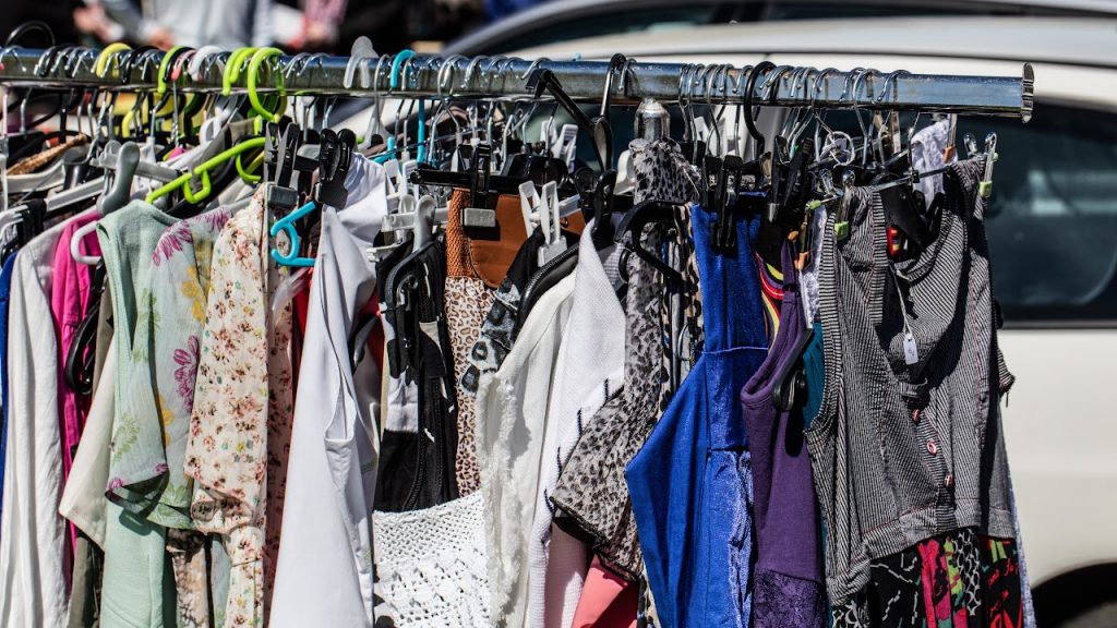 Guide to Reselling How to Make Money Buying and Selling Items for Profit